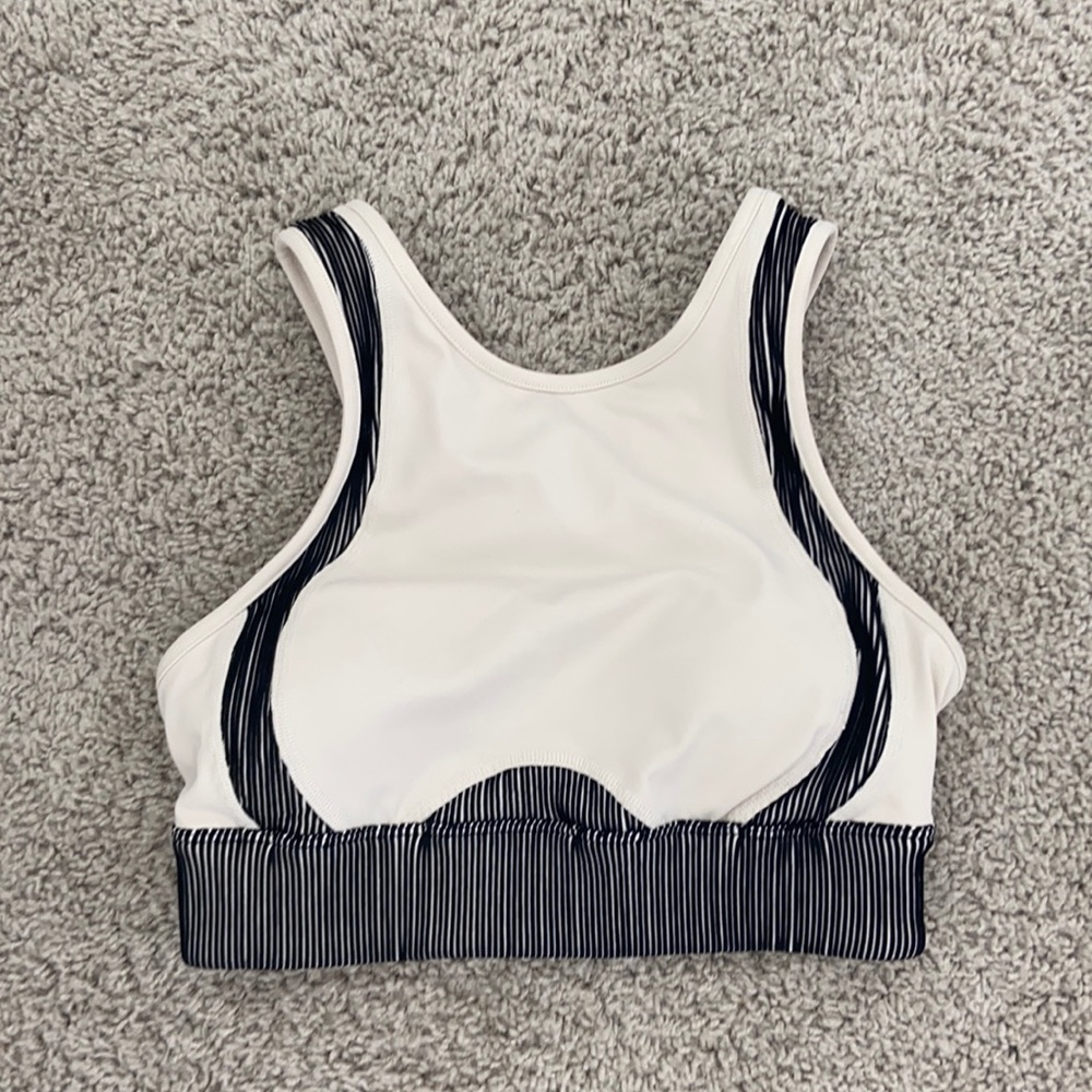 Alo sports bra